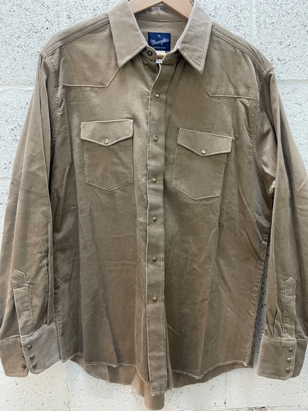 Wrangler Brown/Tan Button Up